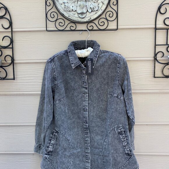 Vintage-Style Washed Denim Shirt w/ Pockets - Picture 1 of 11
